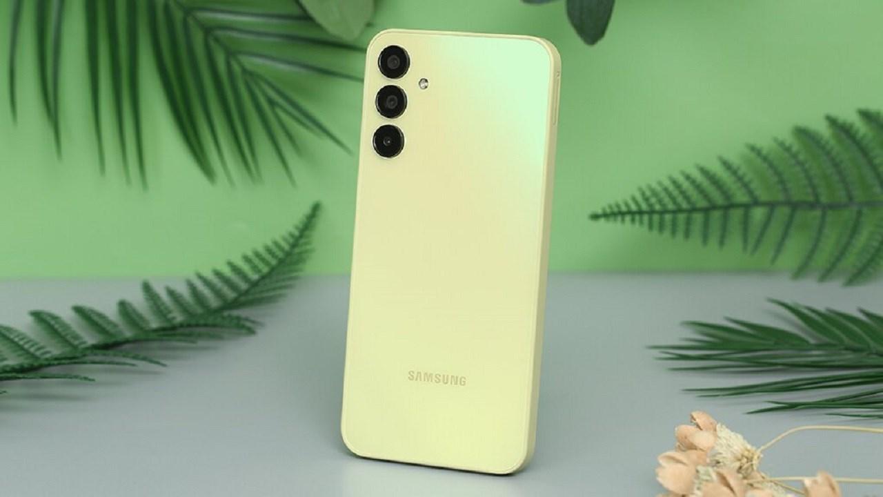 Galaxy A15: Điện thoại màu Vàng xuất sắc dịp đầu 2024