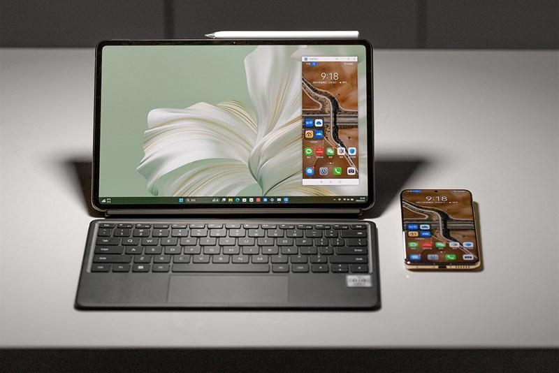 Huawei MateBook E 2023 còn mang lại không gian lưu trữ rộng rãi 