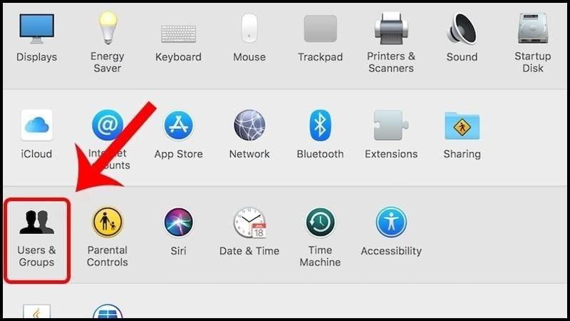 Ở cửa sổ System Preferences chọn Users & Group