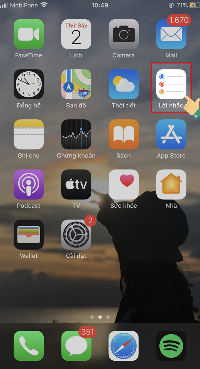 alt text: Mở ứng dụng Lời nhắc trên iPhone