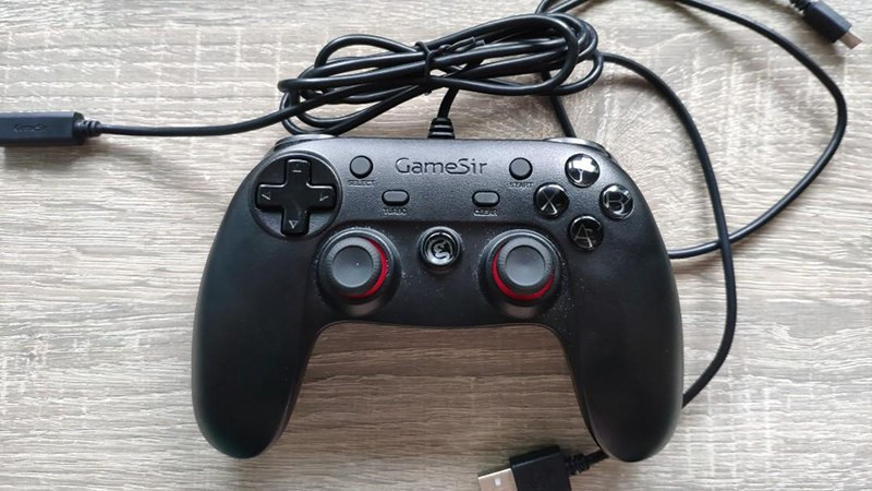 Gamesir G3w với dây cable dài 2m