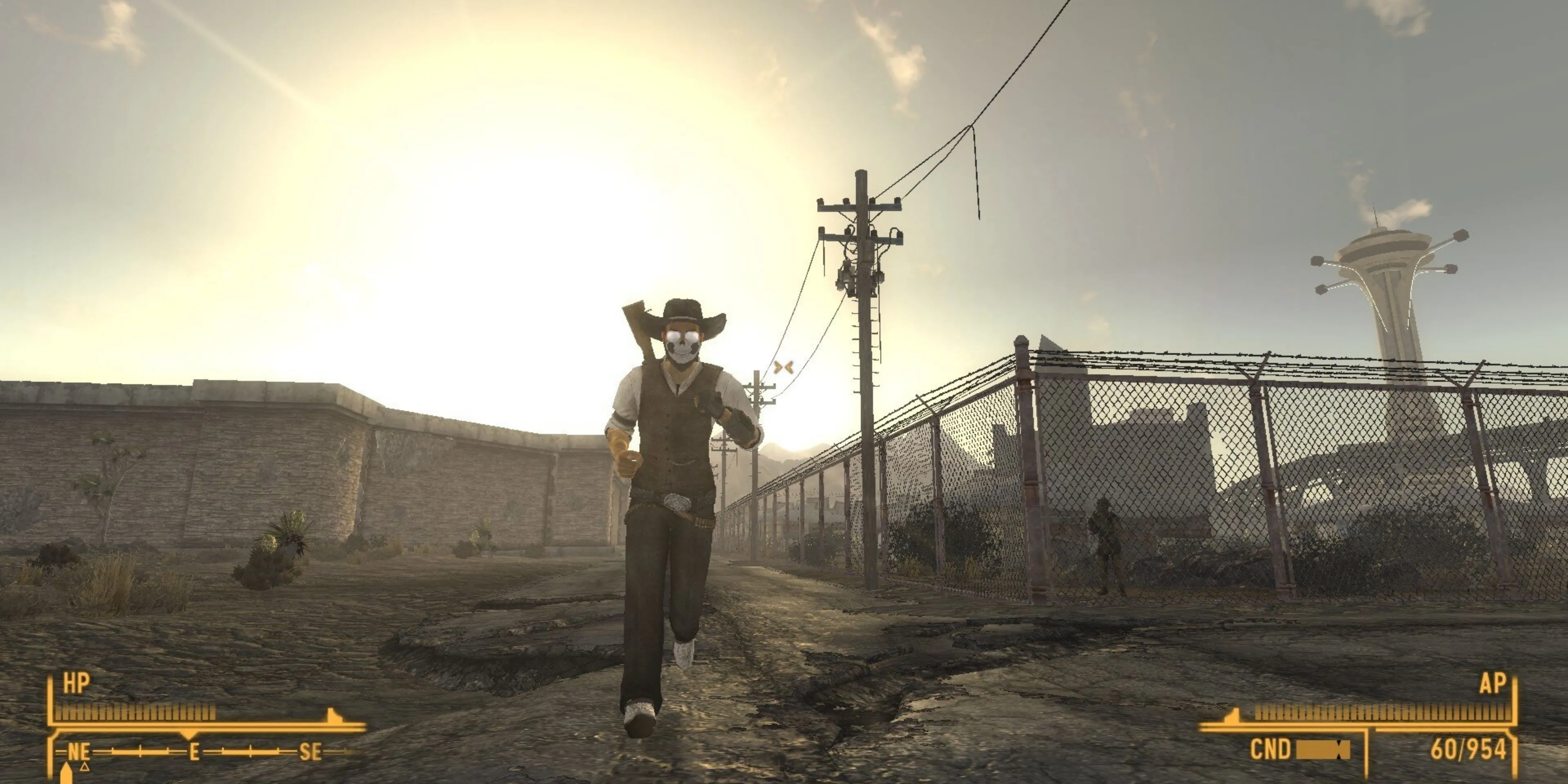 Ảnh chụp màn hình nhân vật trong game Fallout New Vegas với bối cảnh hoang mạc