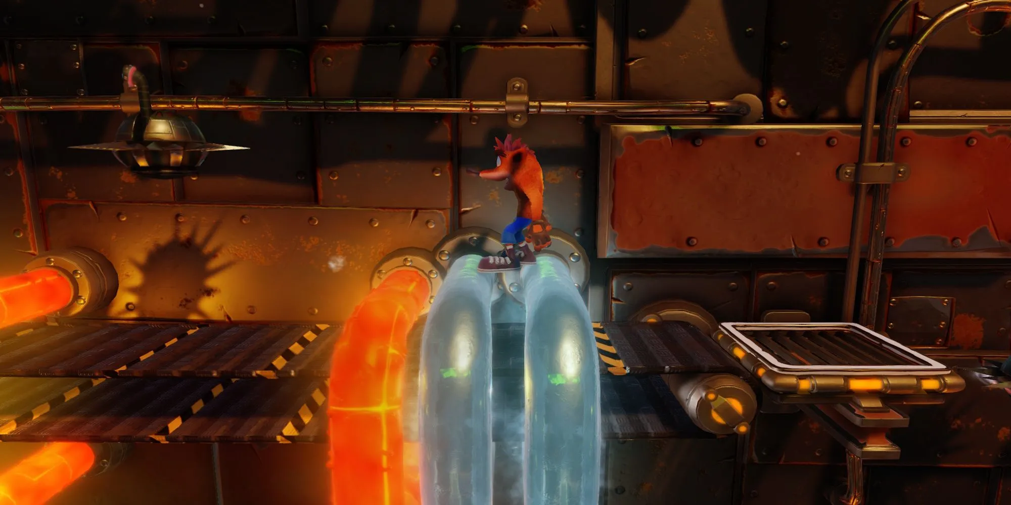 Crash Bandicoot đối mặt với ống nóng và băng chuyền trong màn Heavy Machinery