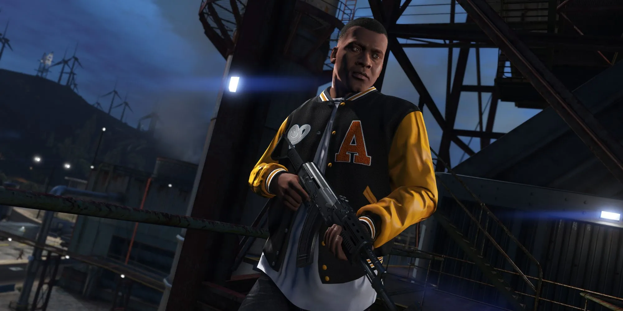 Franklin cầm súng trường trong một nhiệm vụ của Grand Theft Auto 5