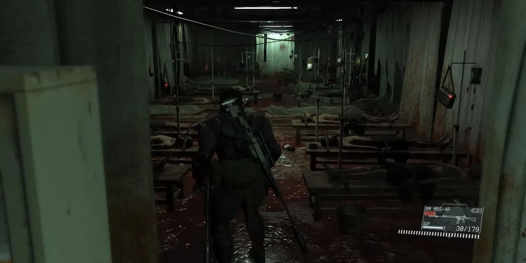Nhân vật Venom Snake trong Metal Gear Solid V The Phantom Pain dưới mưa