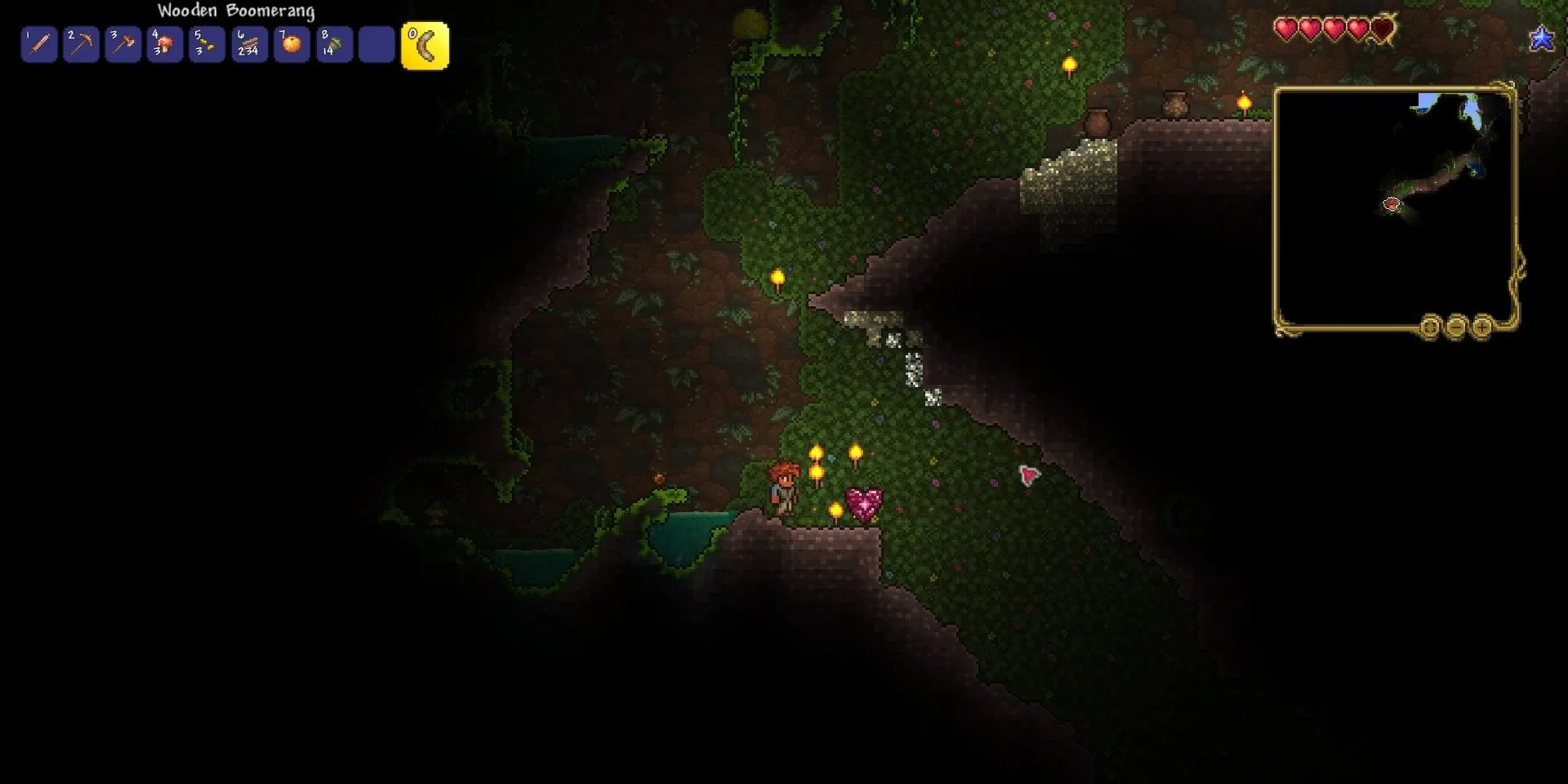Tìm kiếm tài nguyên hiếm trong hang động ngầm của game sinh tồn Terraria
