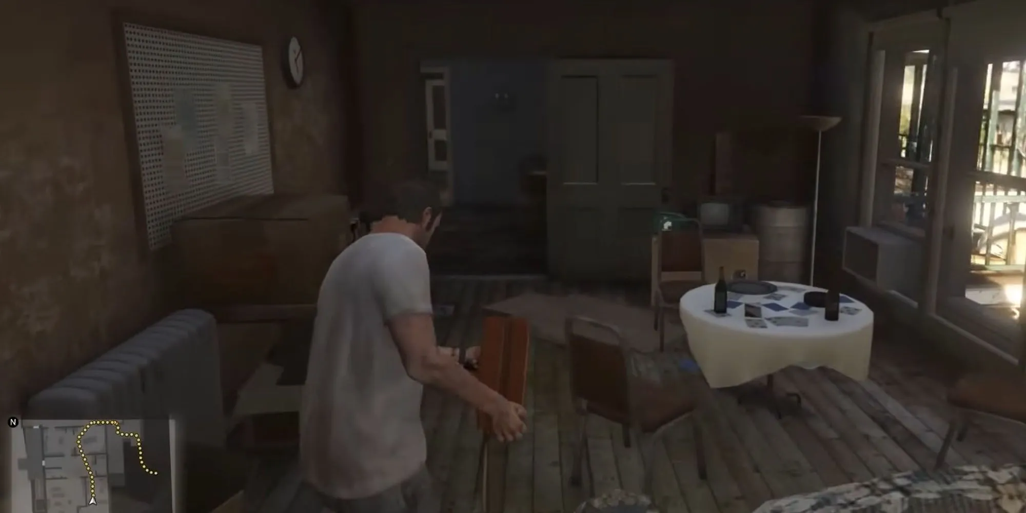 Trevor đốt cháy cơ sở của đối thủ trong nhiệm vụ Crystal Maze GTA V