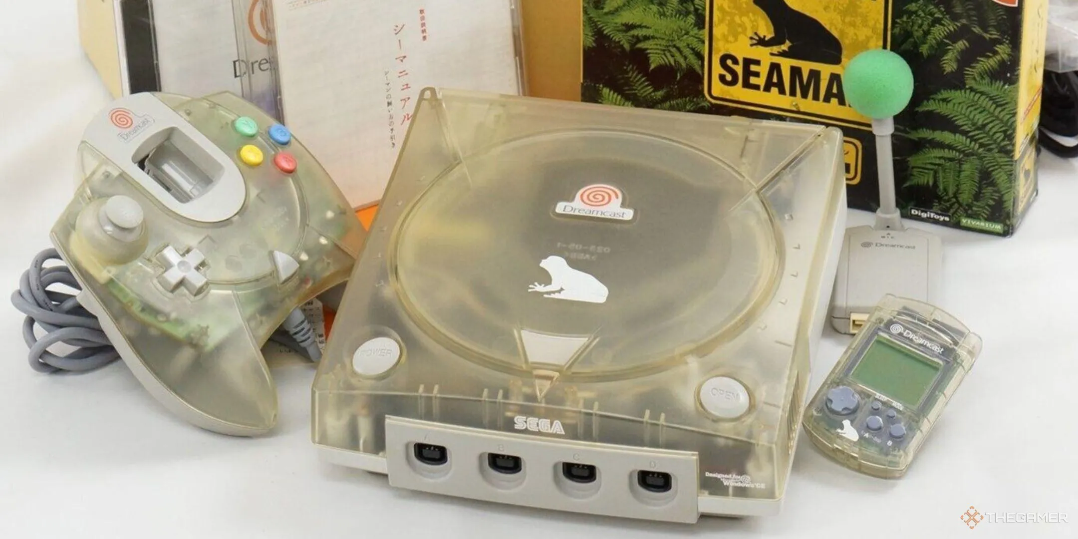 Máy Sega Dreamcast phiên bản Seaman Skeleton với vỏ trong suốt độc đáo cùng các phụ kiện