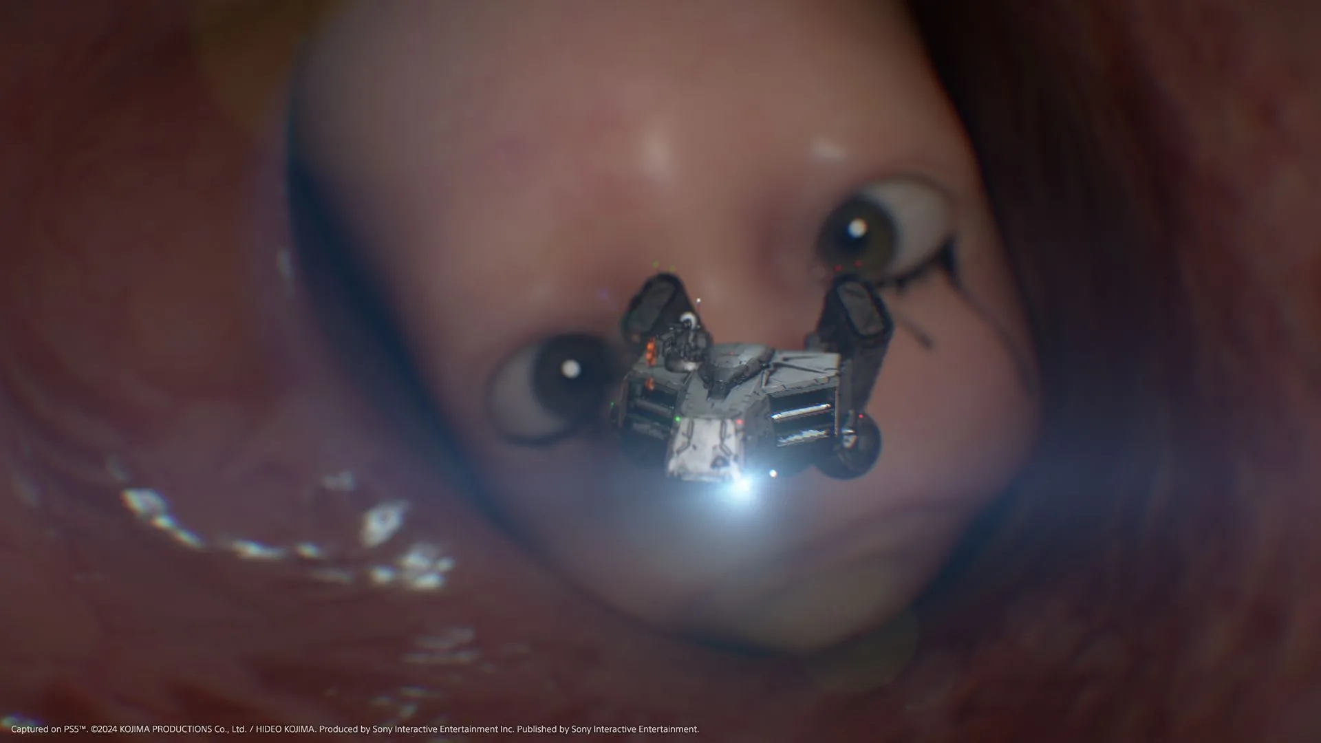 Một chiếc xe tải hạng nặng di chuyển trên đường trong Death Stranding 2, tượng trưng cho việc vận chuyển hiệu quả